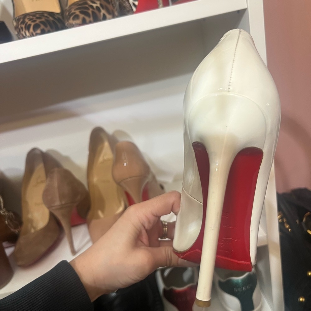 Christian Louboutin size 39 So Kate - White High Patent Leather Heels - Picture 4 of 8